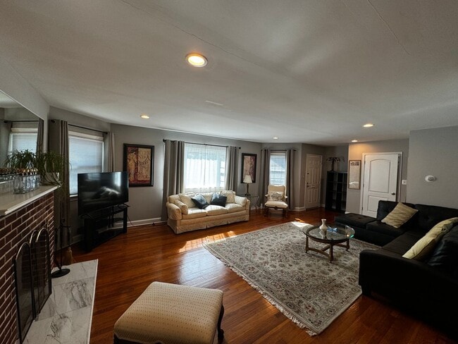 Photo - Spacious Furnished 4BR Home with Prime Location Near Marymount and Metro