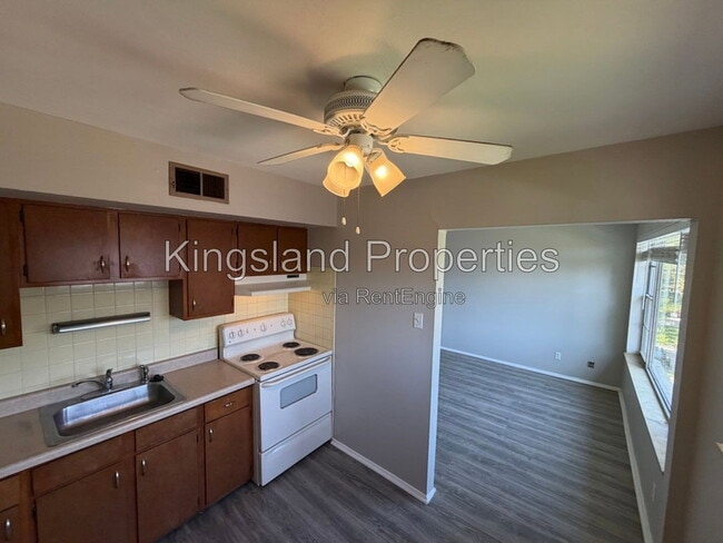 Photo - 4996 Oleatha Ave Unit 2c