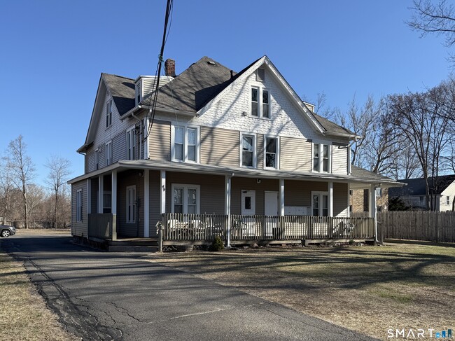 Building Photo - 49 Washington St Unit 8