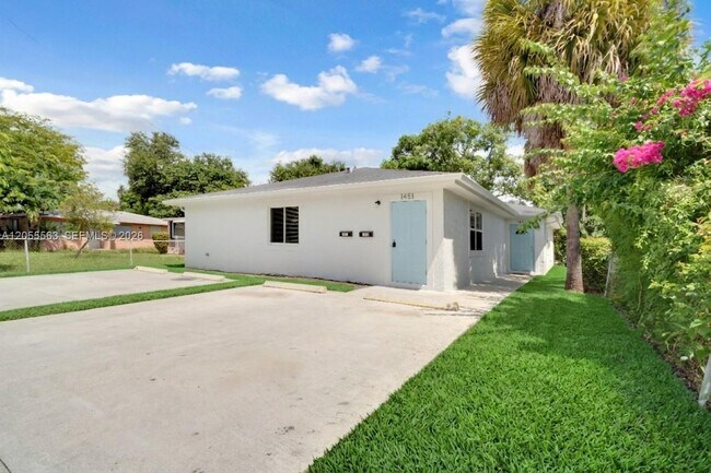 Building Photo - 1451 NW 51st Terrace Unit 1451