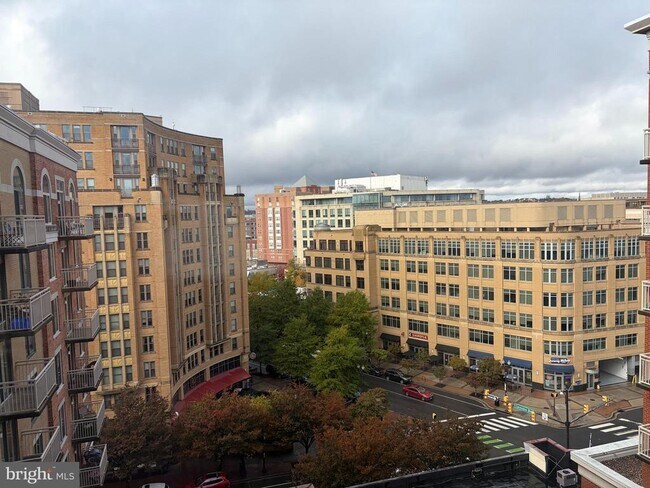 Photo - 1220 N Fillmore St Unit 909