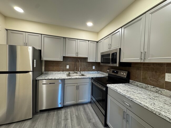 Building Photo - 1412 Whitpain Hills