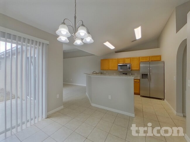 Photo - 810 Ognon Ct