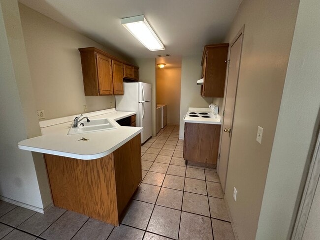 Photo - Welcome to this charming 3-bedroom, 2-bathroom home located in the heart of Russellville, AR.