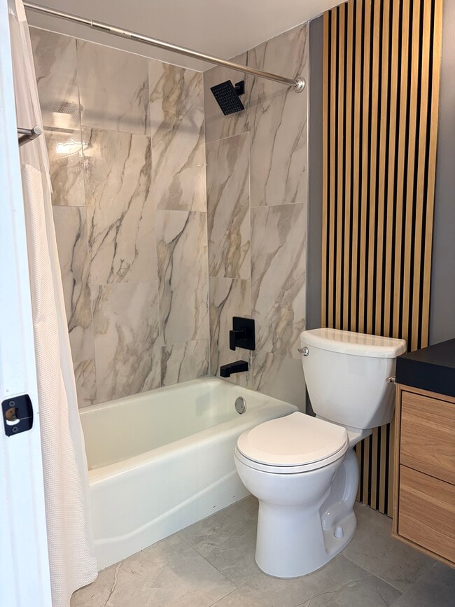 Photo - 110 Klein Creek Ct Unit 3C