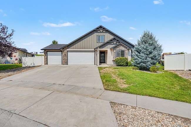 Building Photo - 2040 Kelly Dr
