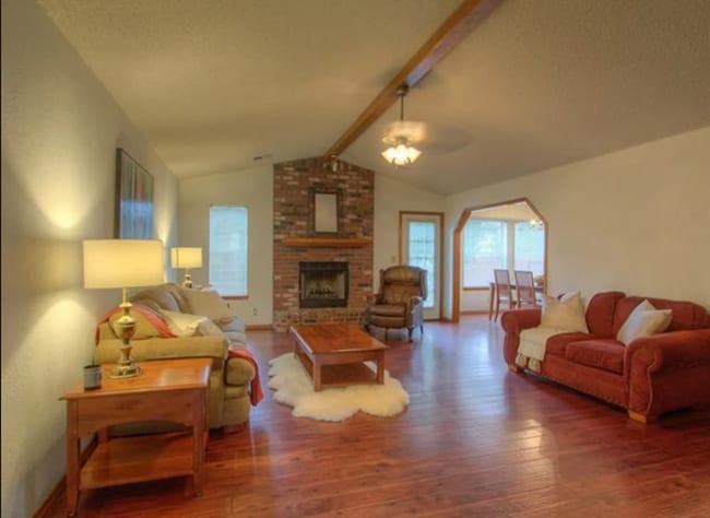 Photo - 3 Bed | 2 Bath in South Tulsa!