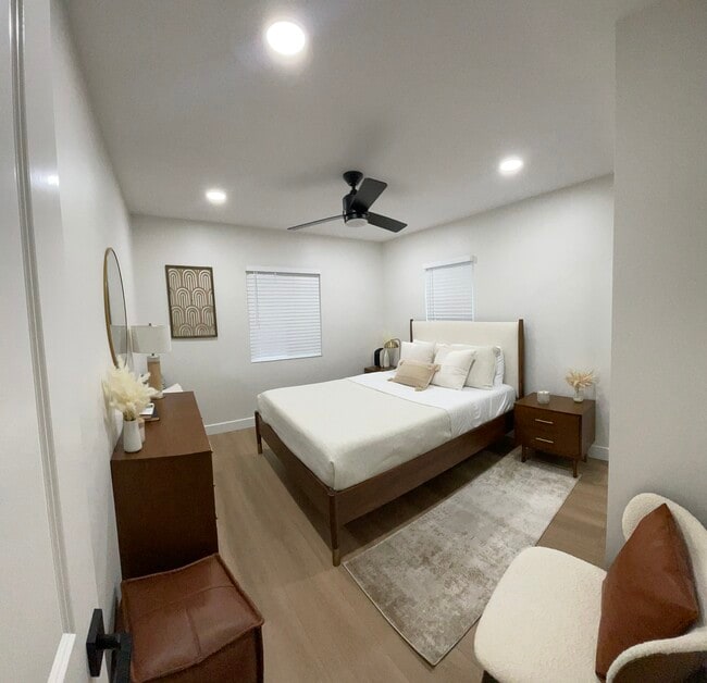 Photo - 2402 W Pomona St