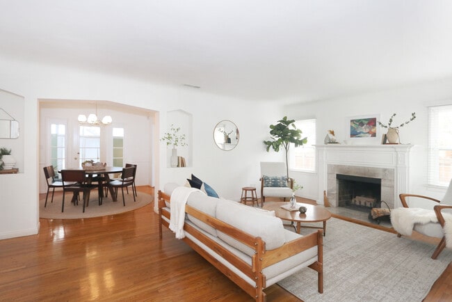 Photo - 329 N Avenue 66