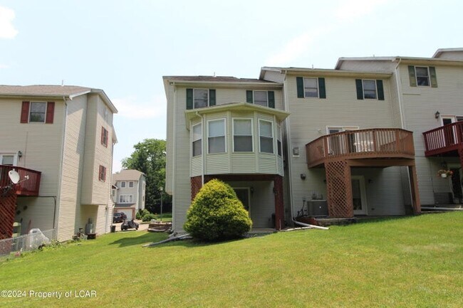 Photo - 258 Burke St Townhome