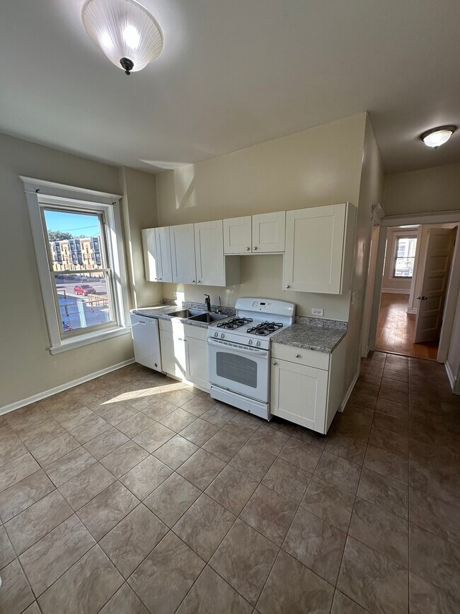 Photo - 953 N California Ave Unit 2F