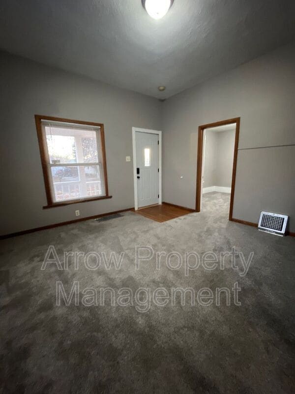 Photo - 2738 Apple St