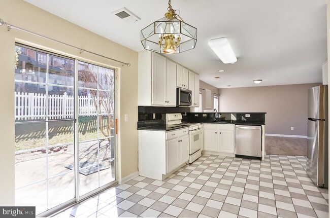 Photo - 17259 Larkin Dr