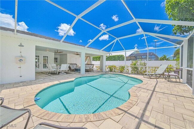 Photo - 75 3rd St