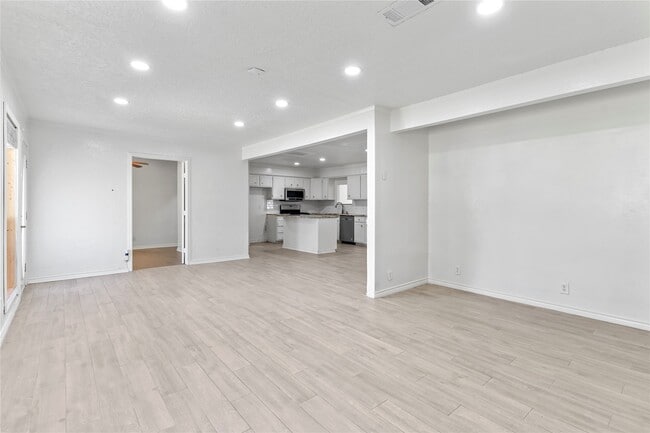 Photo - 10906 Keese Dr