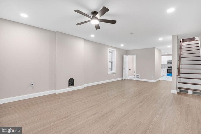 Building Photo - 4956 Baynton St Rental