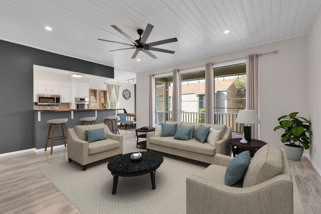 Building Photo - Charming 2 Bedroom Condominum Unit 601