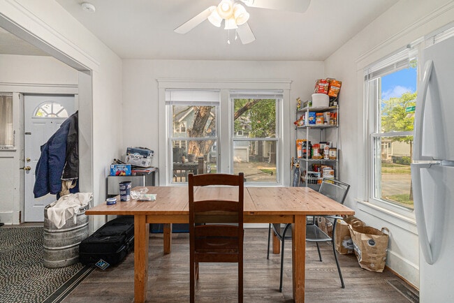 Photo - 811 Sybil St