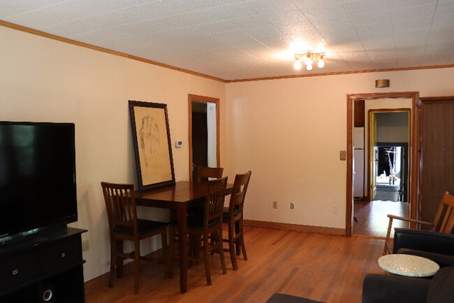 Photo - 809 S 5th Ave