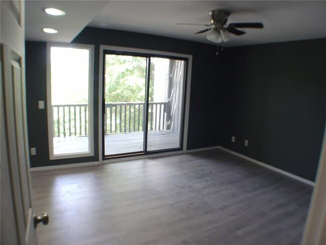Building Photo - 9 Connie Ln