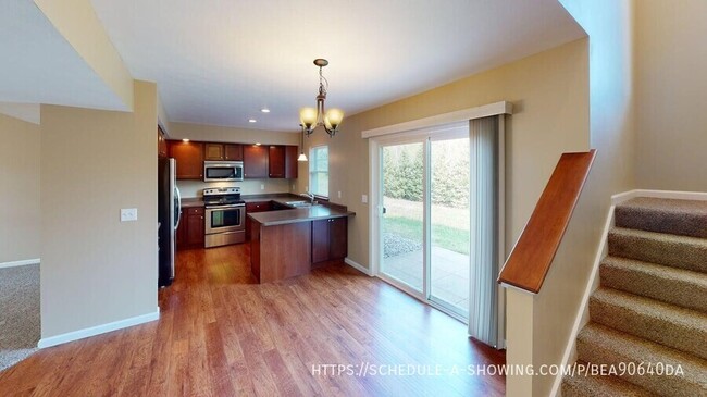 Photo - 1706 N Creek Cir