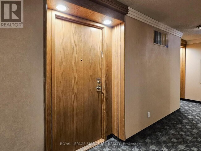 Photo - 18 Hollywood Ave Unit 906