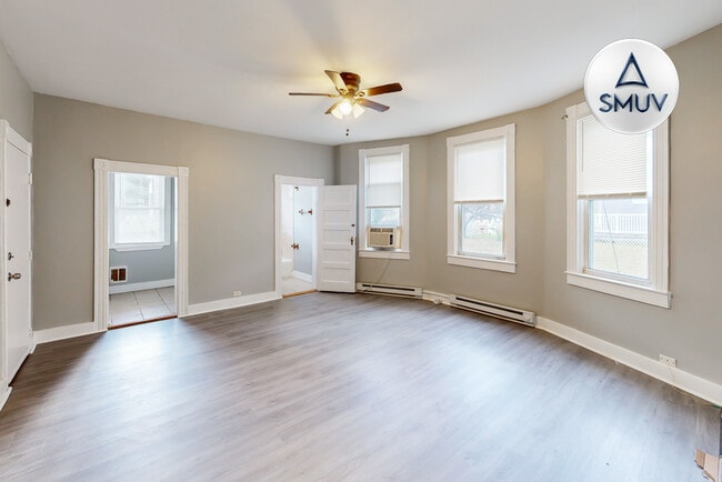 Building Photo - 15 E Overlea Ave Unit 2