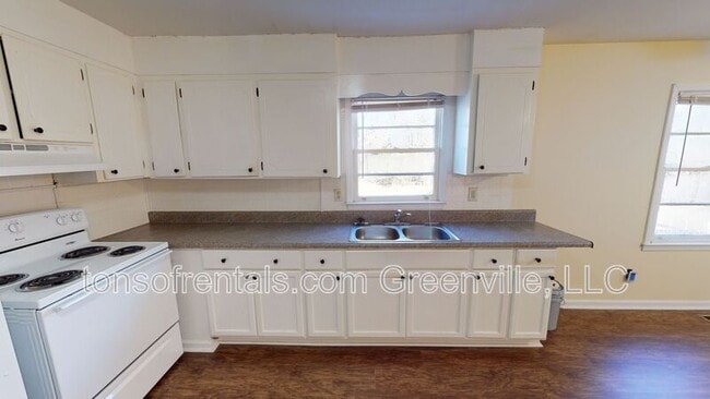 Photo - 137 Rosewood Cir