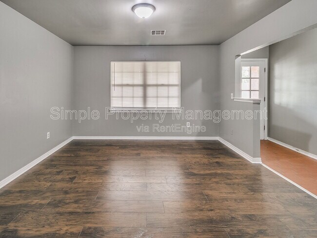 136 Burton Pl