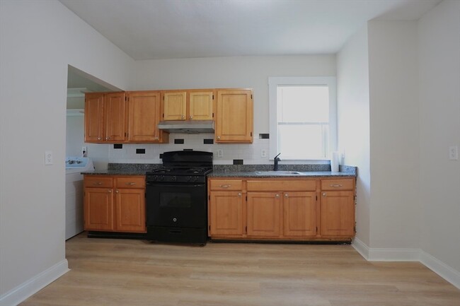 Photo - 41 Payson Ave Unit 2