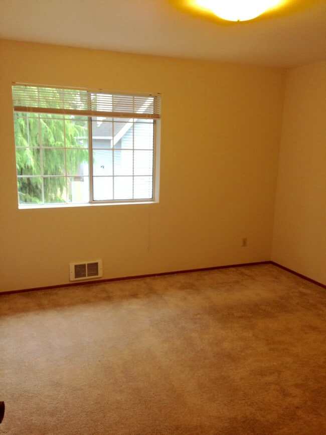 Photo - 5731 200th St SW