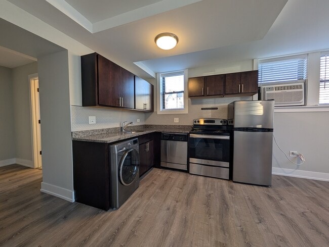 703 W Brompton Ave Unit 3