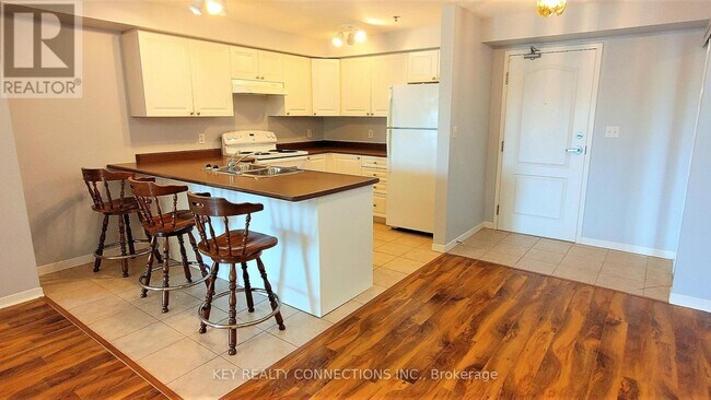 Photo - 330 Prince Charles Dr S Unité 1201