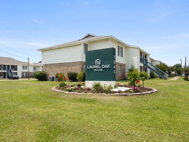 Laurel Oak Village