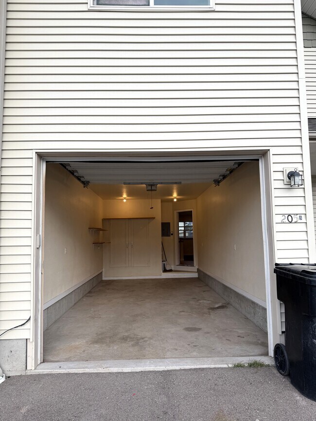 Photo - 205 Cooperative Way