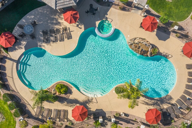 Building Photo - Crystal Springs