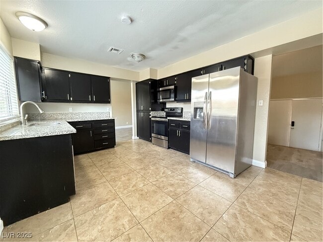 Building Photo - 5421 W Ganado Dr Rental