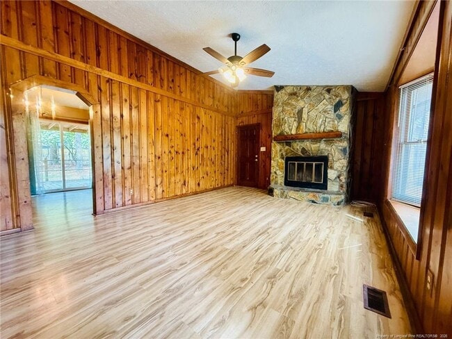 Photo - 210 Tiverton St