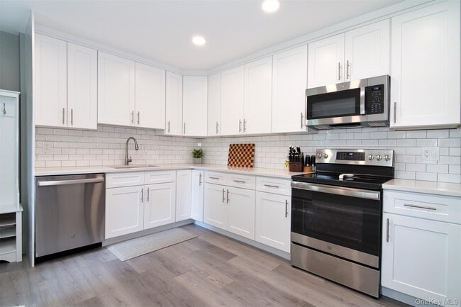 Building Photo - 140 N Broadway Unit OT-24 Rental