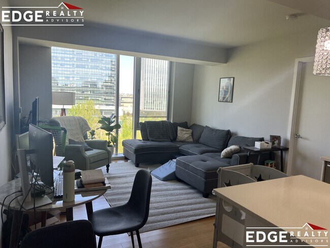 Photo - 2 Earhart St Unit 817