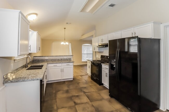 Photo - 2604 Hill Street Cove