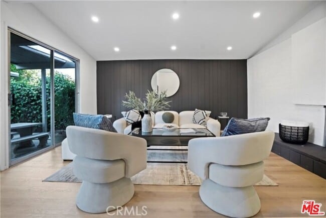 Photo - 18244 Jovan St