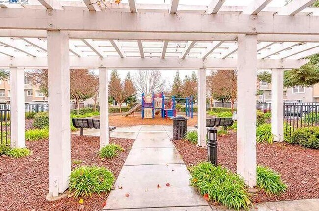 Photo - 37421 Glenbrook Ter