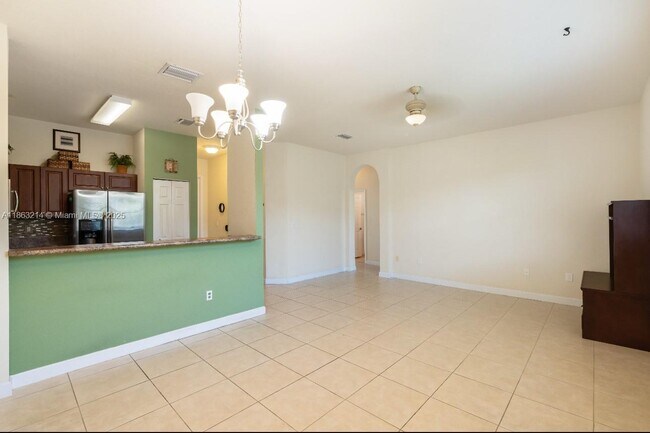 Photo - 2935 SE 1st Dr Unidad 21 Rental