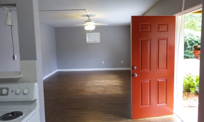 Photo - 521 Morocco Ave