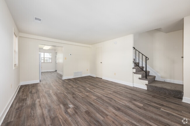 3BR, 1BA - 1,100SF - Living Room - Kingston Townhomes