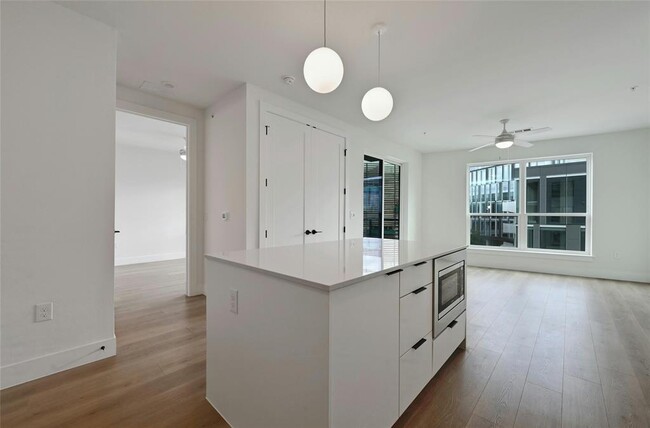 Photo - 1701 Simond Ave Ave Unit 328