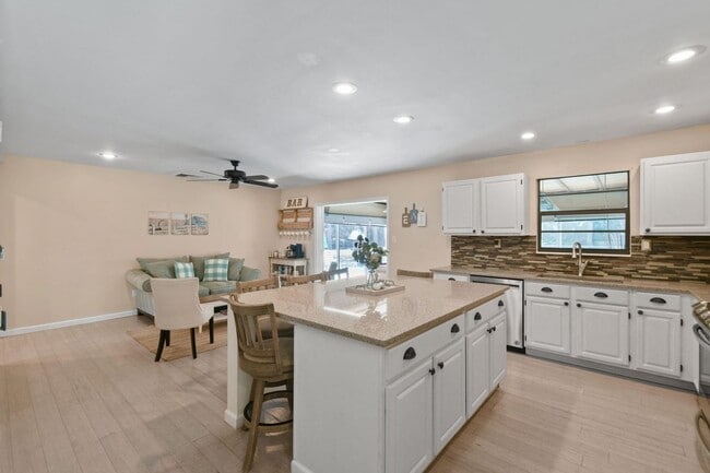 Photo - 15739 75th Way N