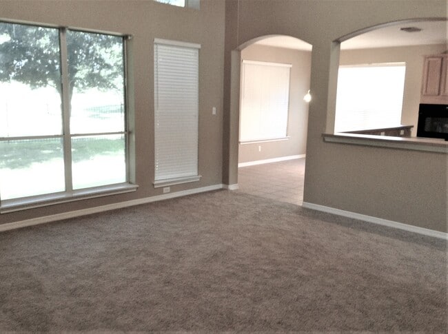 1322 Ventura Canyon Dr