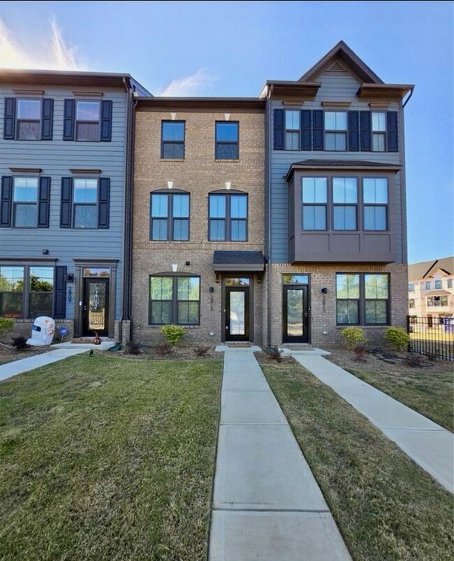 Charming 3BR Townhome in Charlotte - Charming 3BR Townhome in Charlotte